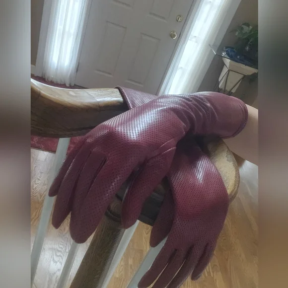 2 Pairs Of Elegant Teal Leather Gloves And Long Burgundy Leather Gloves - Picture 6 of 9
